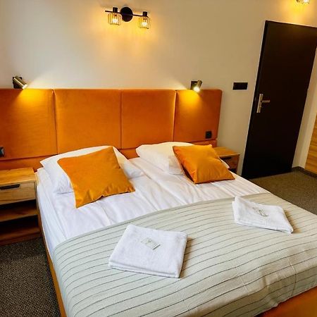 Hotel Czerwone Korale Cielimowo Kültér fotó