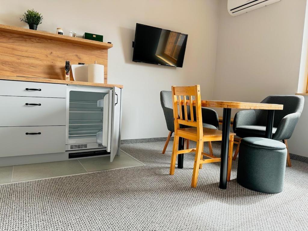 Hotel Czerwone Korale Cielimowo Kültér fotó