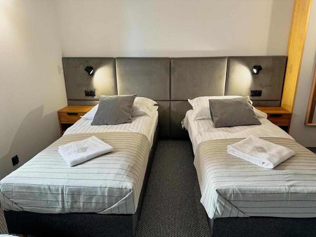 Hotel Czerwone Korale Cielimowo Kültér fotó