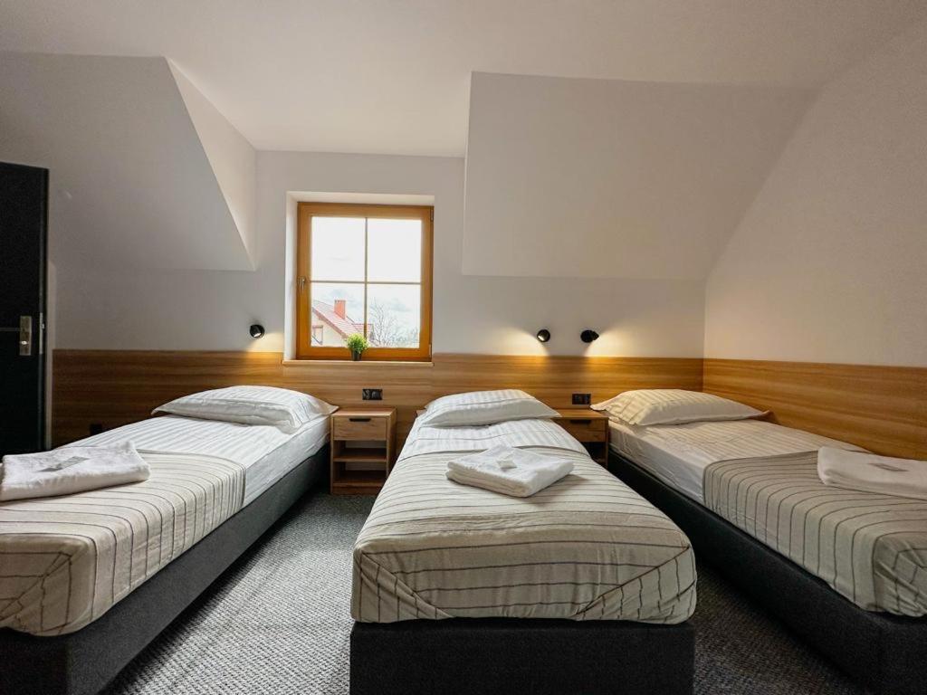 Hotel Czerwone Korale Cielimowo Kültér fotó