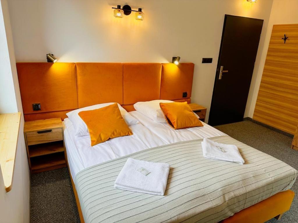 Hotel Czerwone Korale Cielimowo Kültér fotó