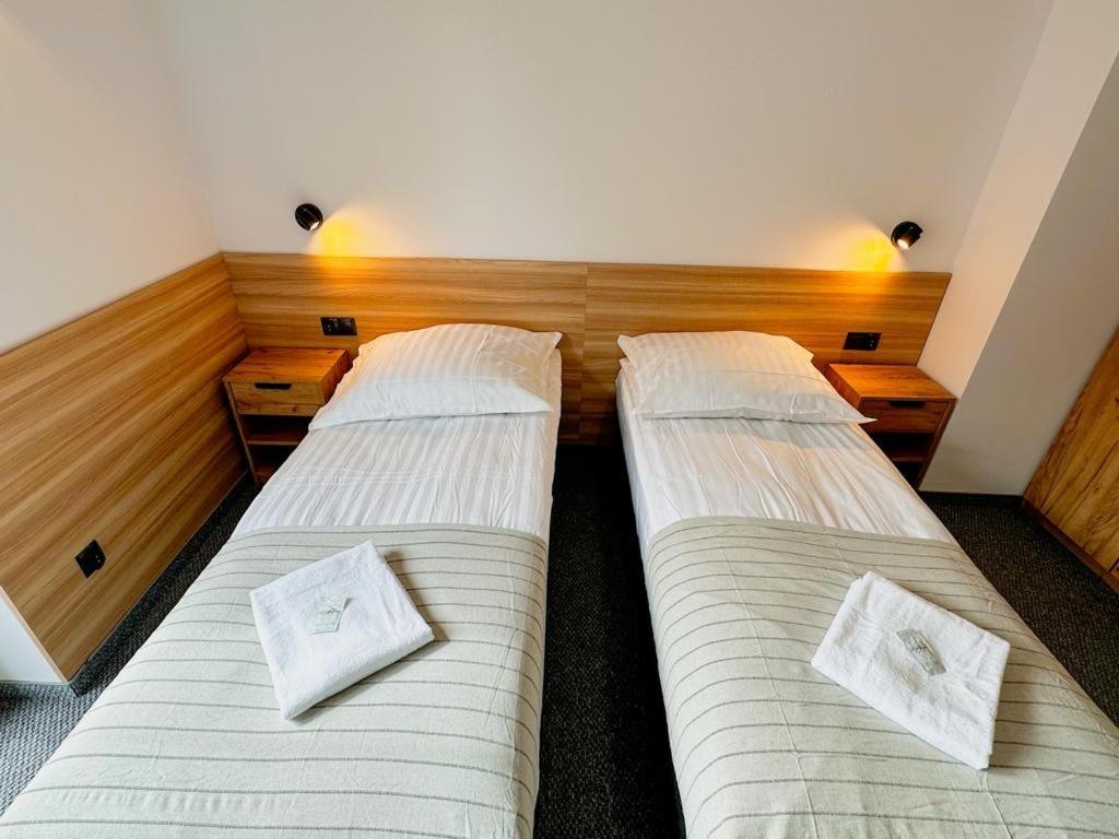 Hotel Czerwone Korale Cielimowo Kültér fotó