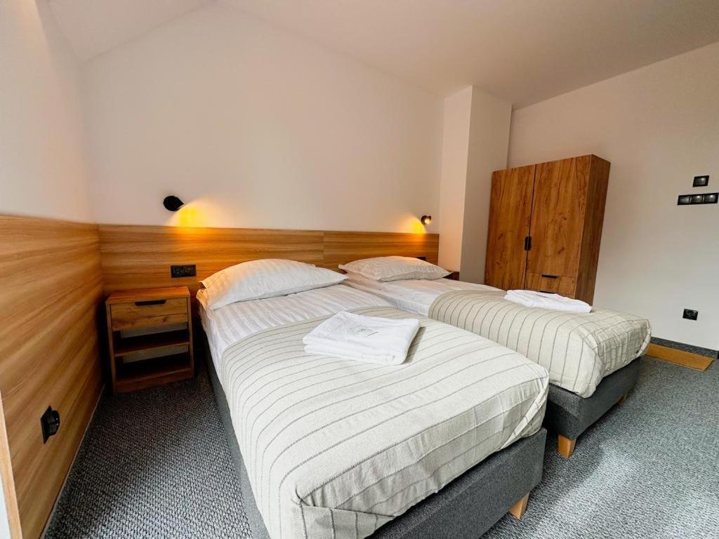 Hotel Czerwone Korale Cielimowo Kültér fotó