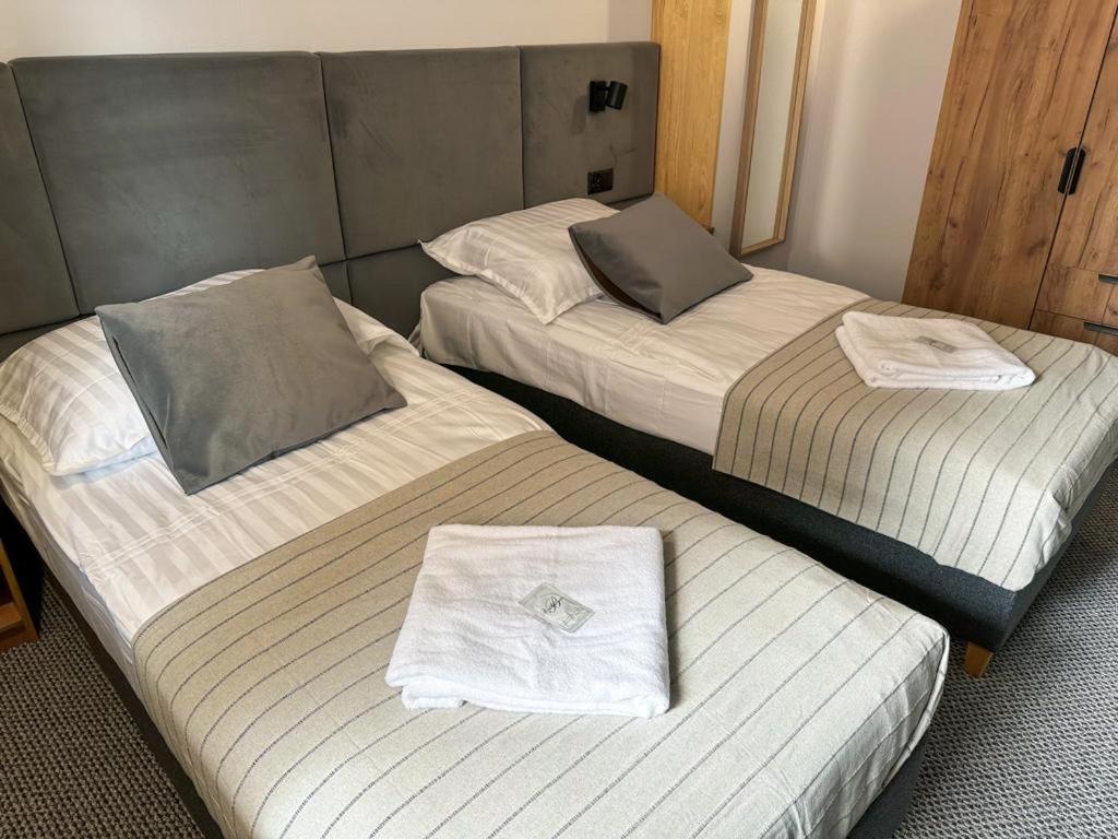 Hotel Czerwone Korale Cielimowo Kültér fotó