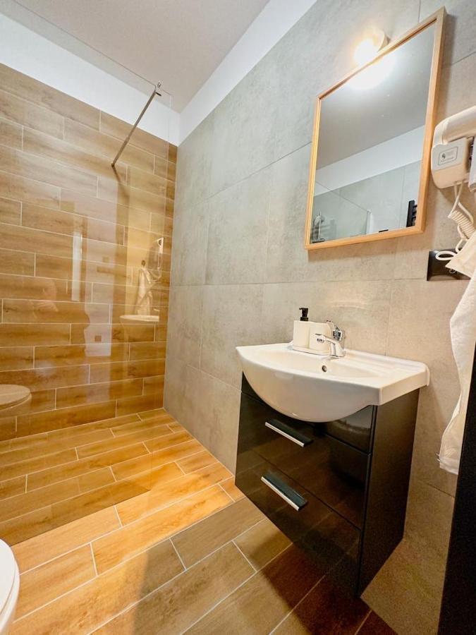 Hotel Czerwone Korale Cielimowo Kültér fotó