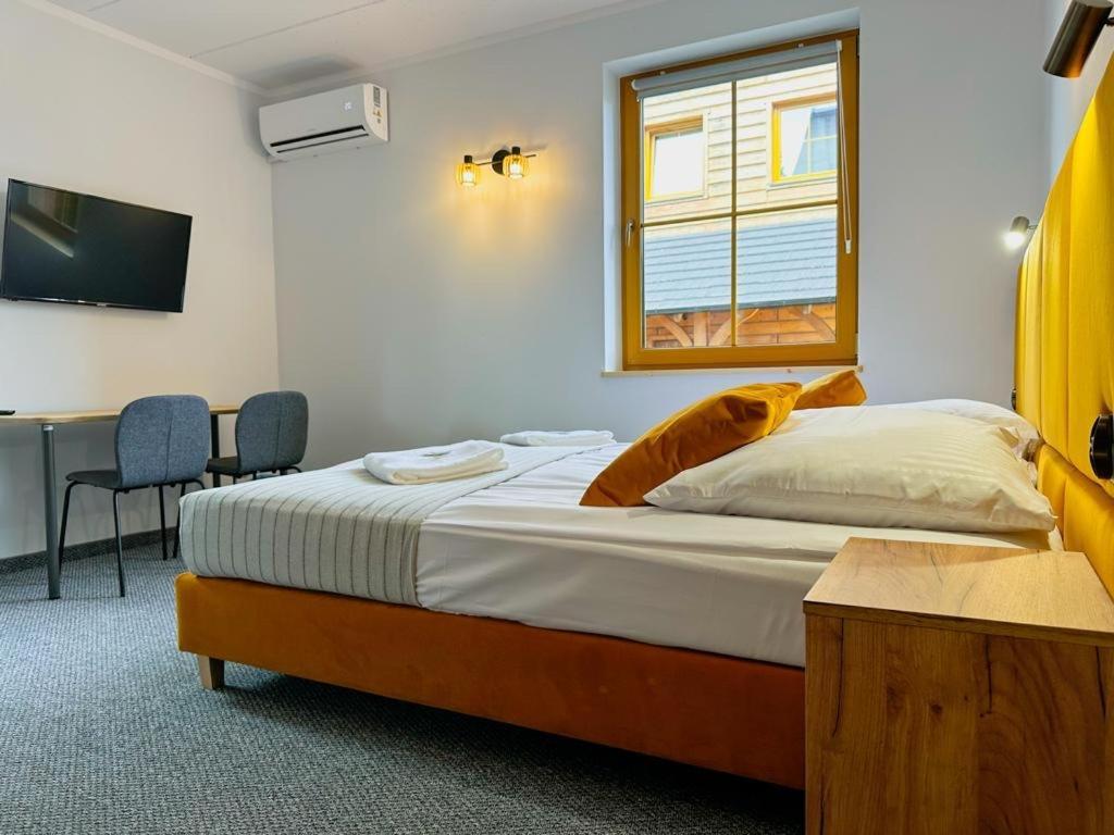 Hotel Czerwone Korale Cielimowo Kültér fotó