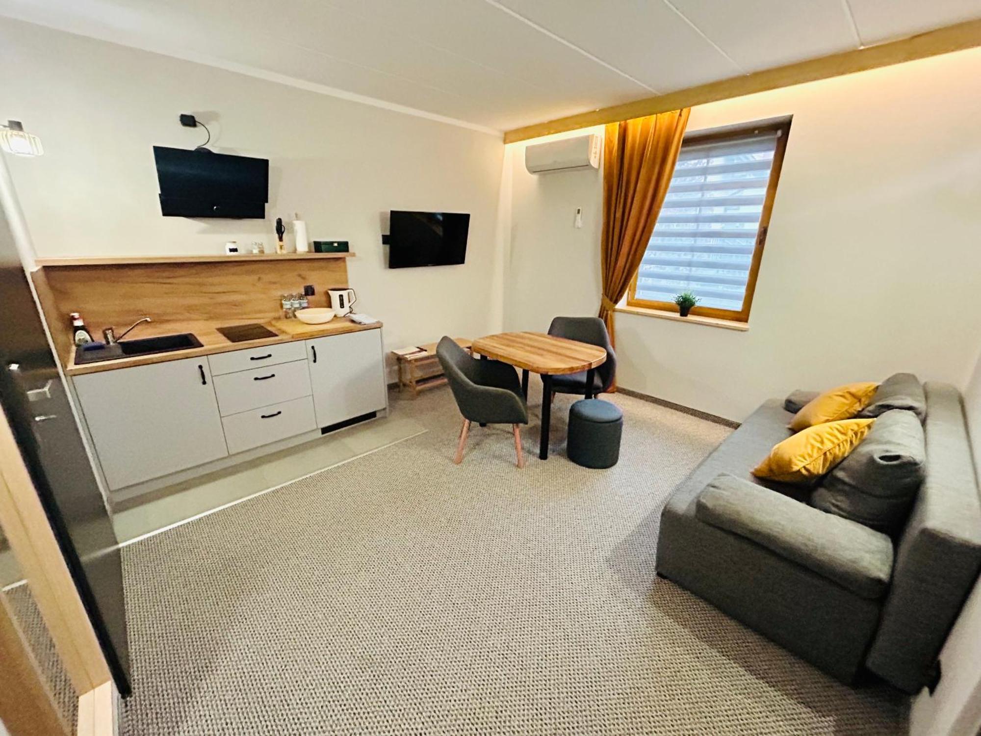 Hotel Czerwone Korale Cielimowo Kültér fotó