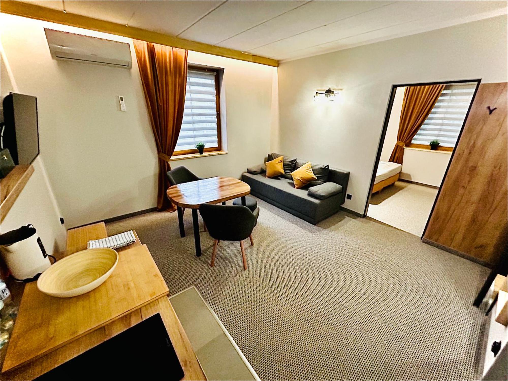 Hotel Czerwone Korale Cielimowo Kültér fotó