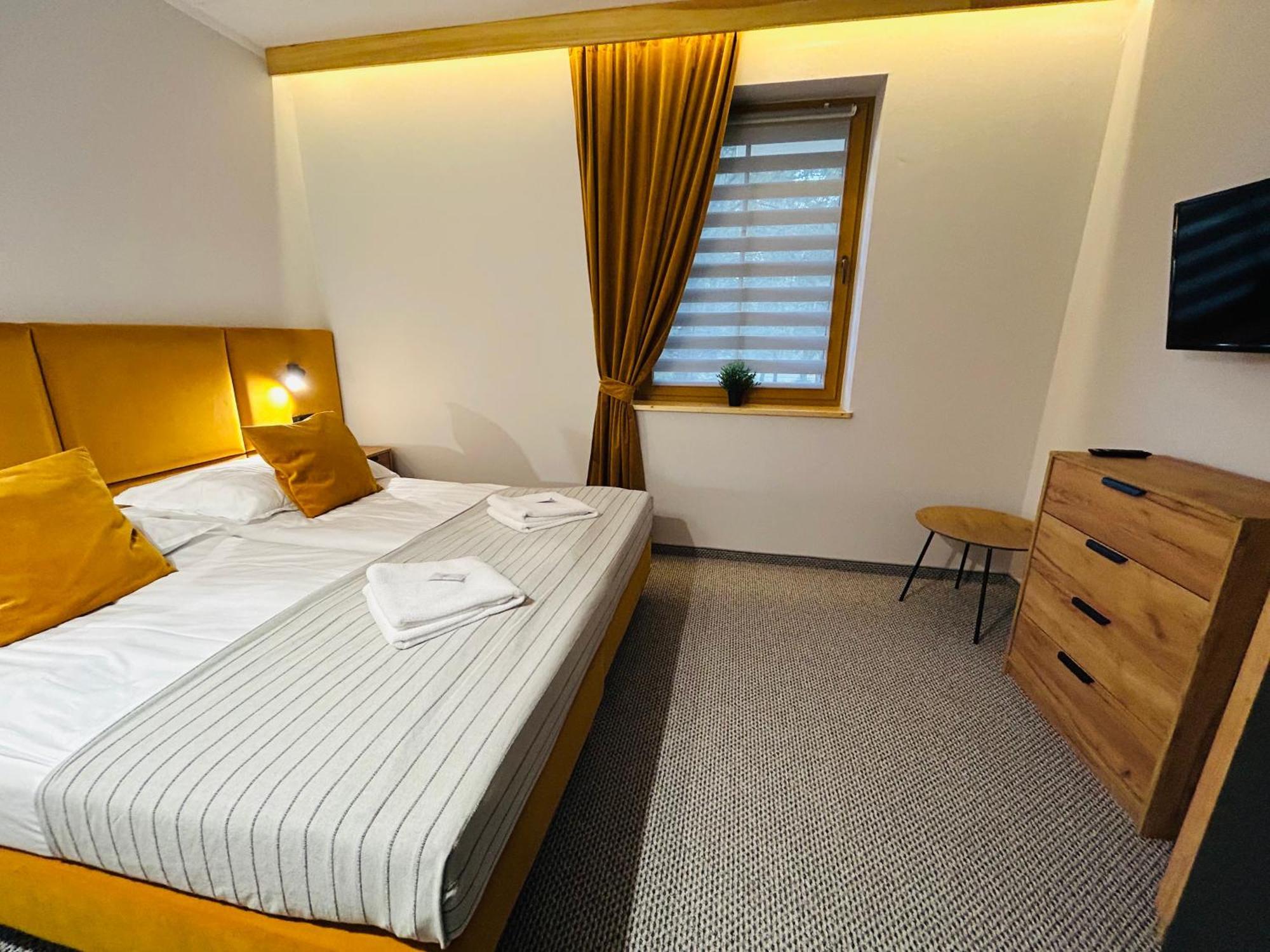 Hotel Czerwone Korale Cielimowo Kültér fotó