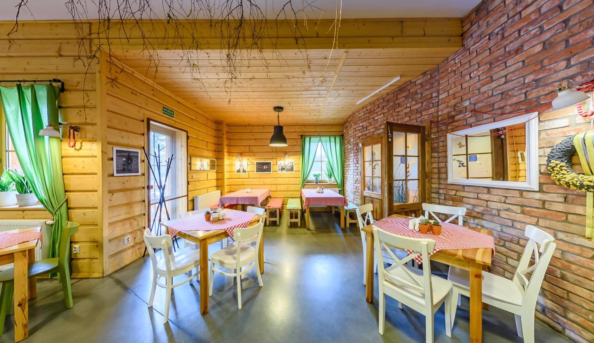 Hotel Czerwone Korale Cielimowo Kültér fotó