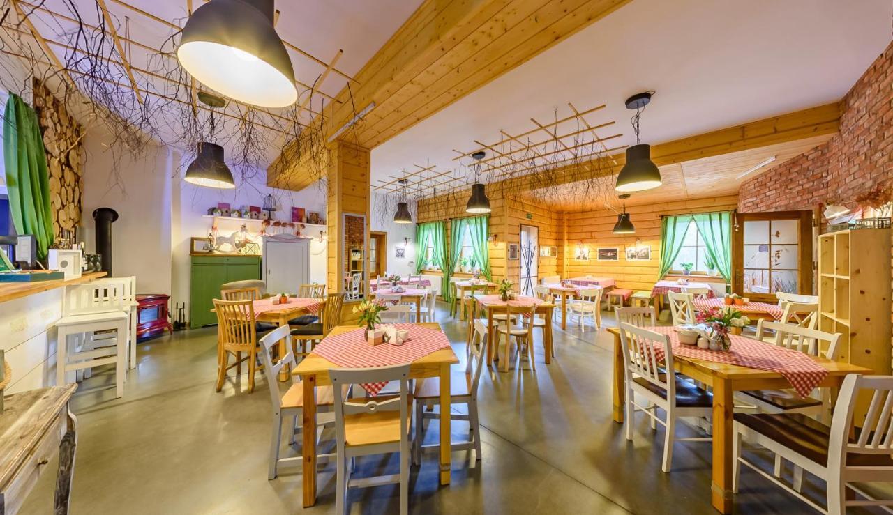 Hotel Czerwone Korale Cielimowo Kültér fotó