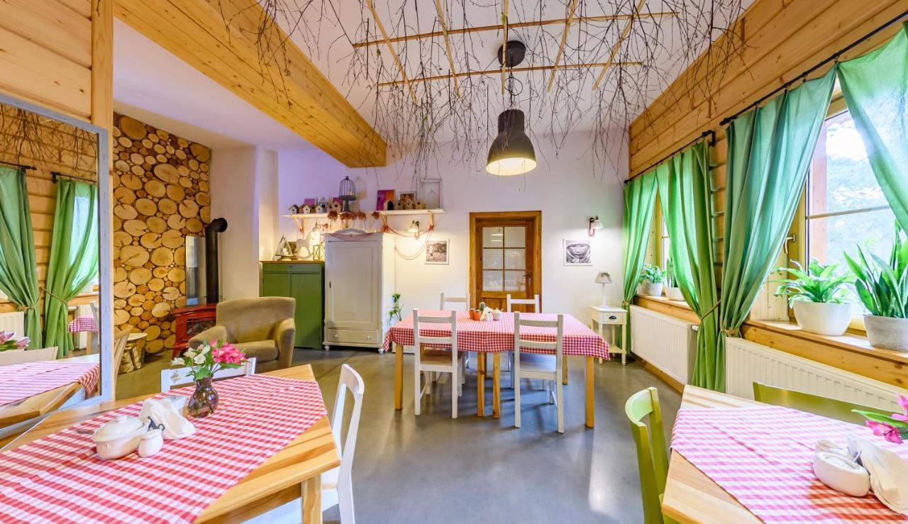 Hotel Czerwone Korale Cielimowo Kültér fotó