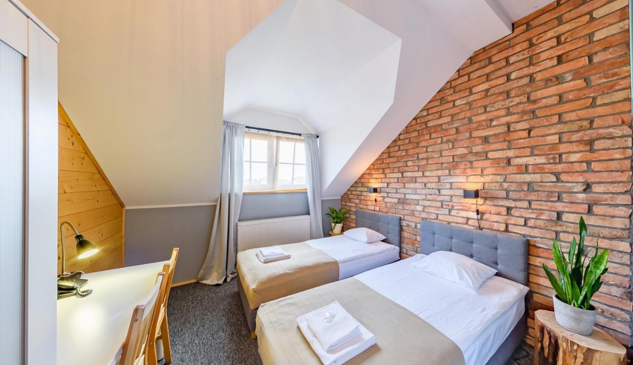 Hotel Czerwone Korale Cielimowo Kültér fotó